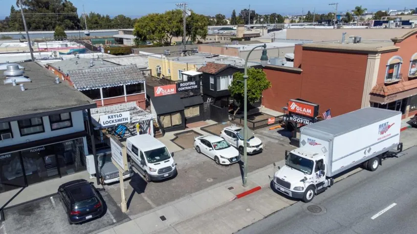 22772283 South El Camino Real, San Mateo, California 94403