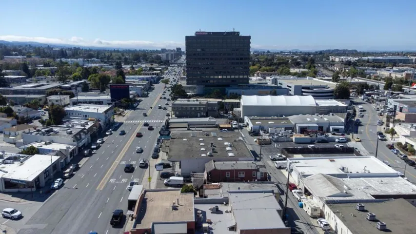 22772283 South El Camino Real, San Mateo, California 94403