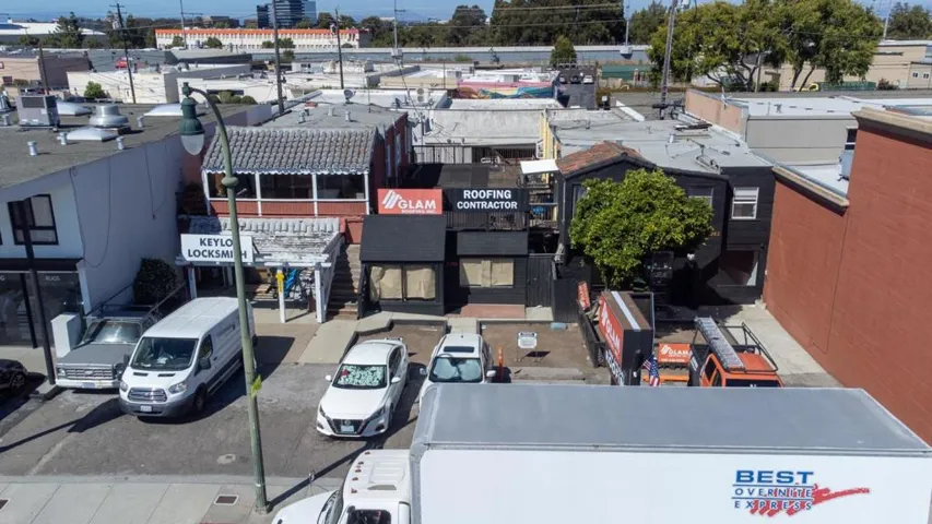 22772283 South El Camino Real, San Mateo, California 94403