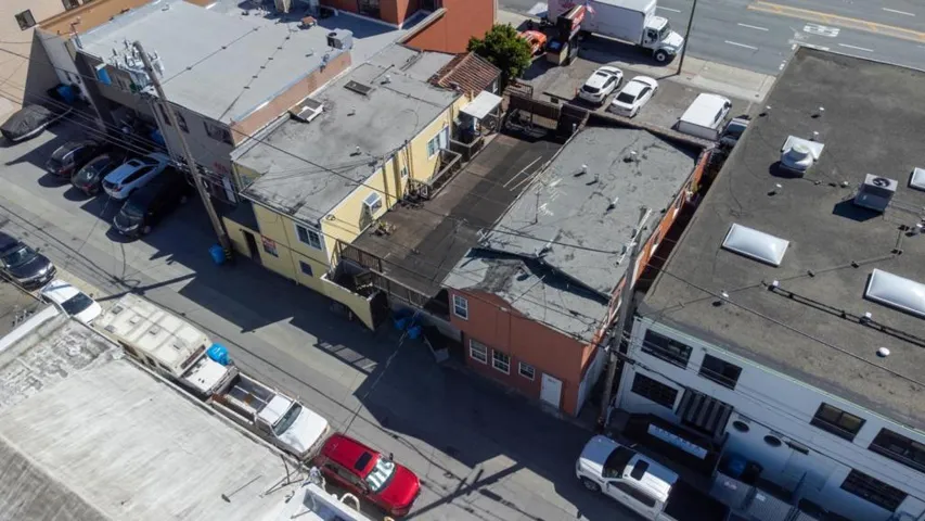22772283 South El Camino Real, San Mateo, California 94403