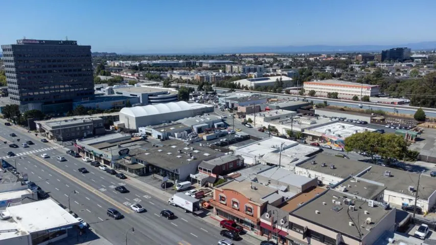 22772283 South El Camino Real, San Mateo, California 94403