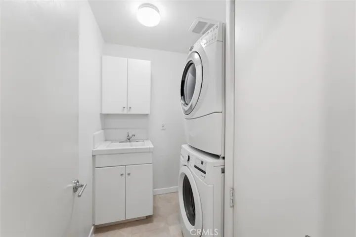 935 1st Street B, Hermosa Beach, California 90254