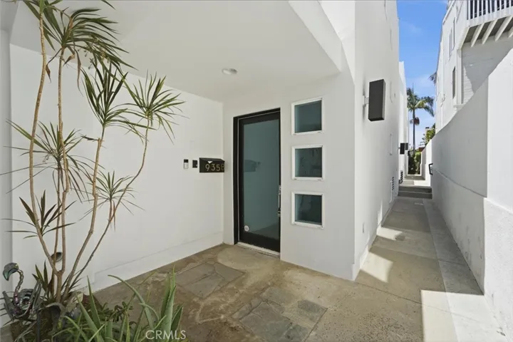 935 1st Street B, Hermosa Beach, California 90254