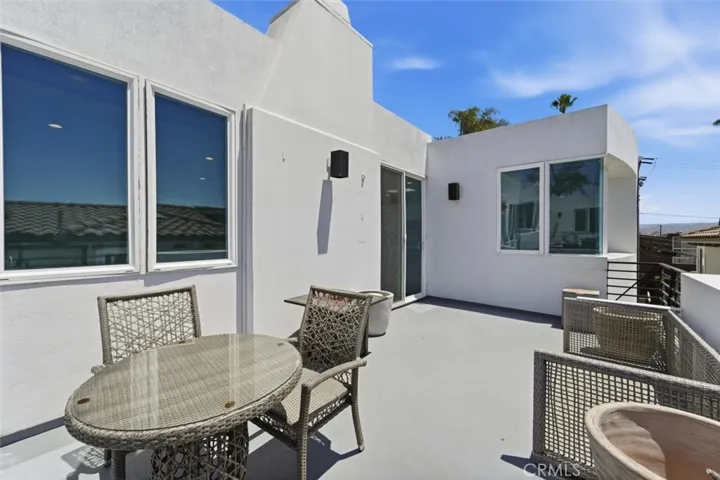 935 1st Street B, Hermosa Beach, California 90254