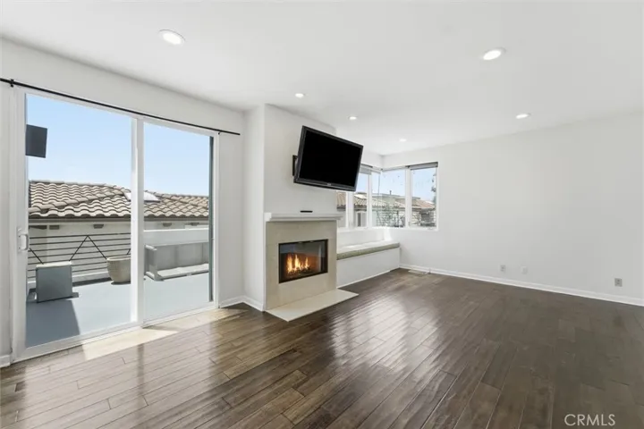 935 1st Street B, Hermosa Beach, California 90254