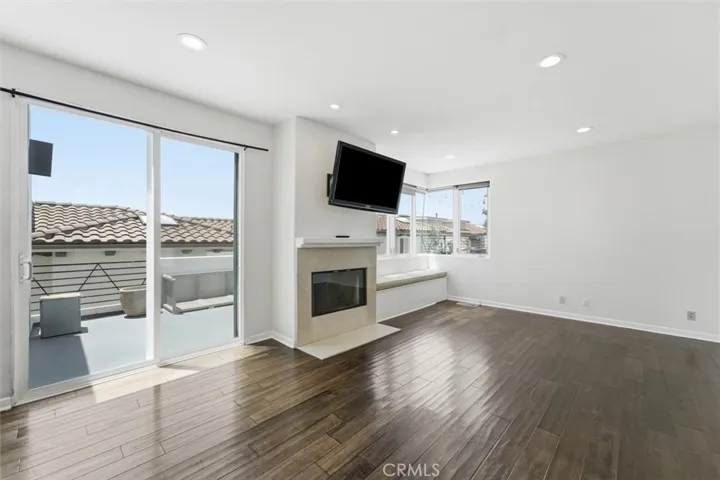 935 1st Street B, Hermosa Beach, California 90254