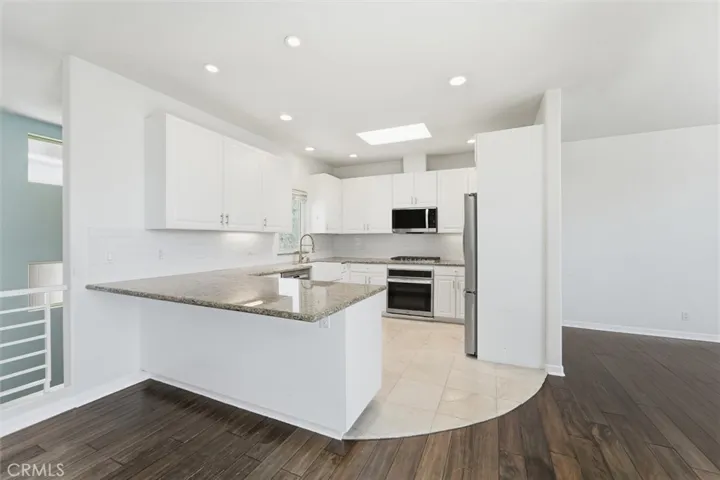 935 1st Street B, Hermosa Beach, California 90254