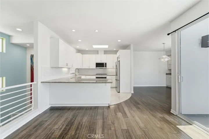 935 1st Street B, Hermosa Beach, California 90254