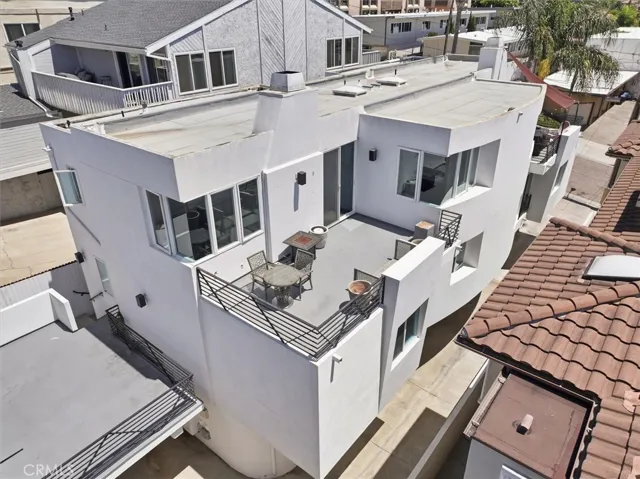 935 1st Street B, Hermosa Beach, California 90254