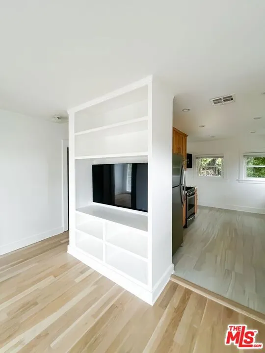 Built-In's + Flat Screen Smart