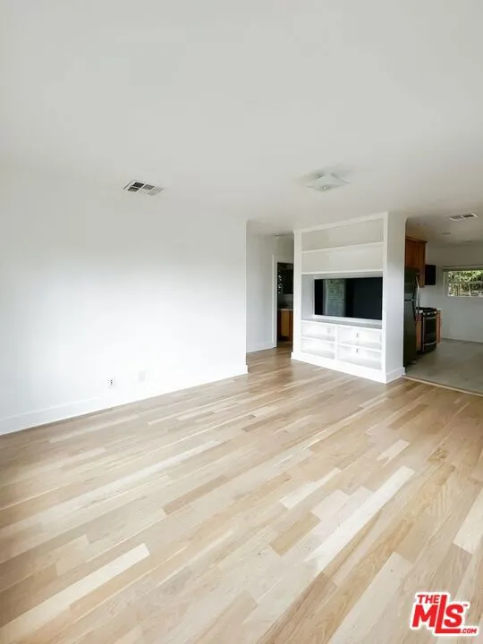 Built-In's + Flat Screen Smart