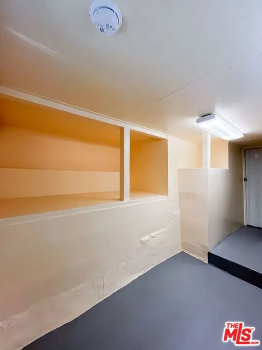 Private Laundry Room - Attache