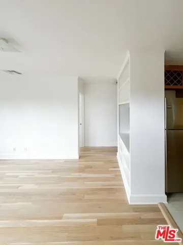 Built-In's + Flat Screen Smart