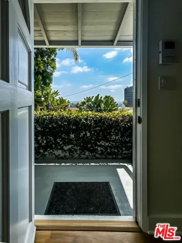 1233 Ozeta Terrace, Los Angeles, California 90069