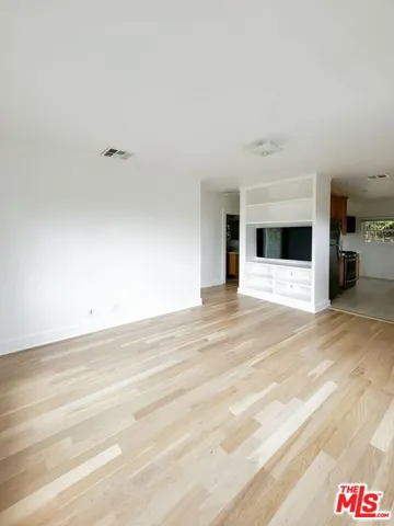 Built-In's + Flat Screen Smart
