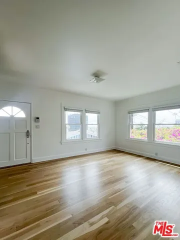 1233 Ozeta Terrace, Los Angeles, California 90069