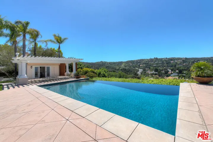 3791 Winford Drive, Tarzana, California 91356