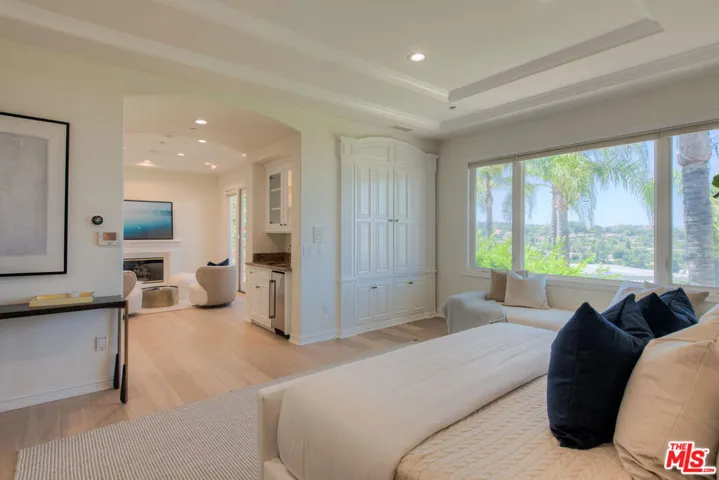 3791 Winford Drive, Tarzana, California 91356