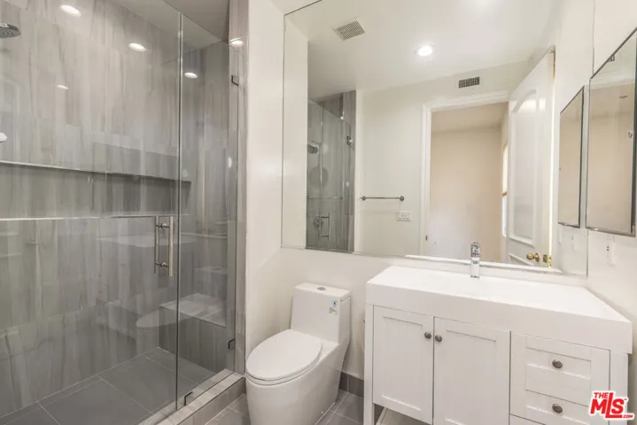 3791 Winford Drive, Tarzana, California 91356