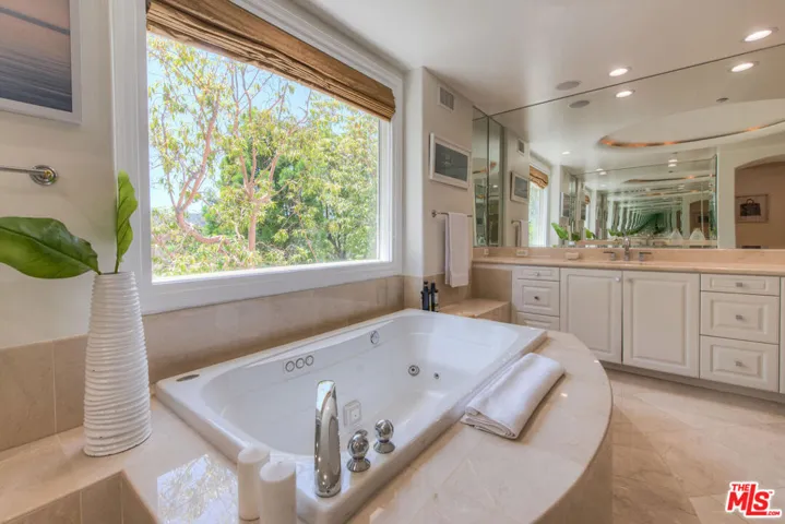 3791 Winford Drive, Tarzana, California 91356