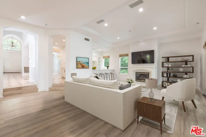 3791 Winford Drive, Tarzana, California 91356