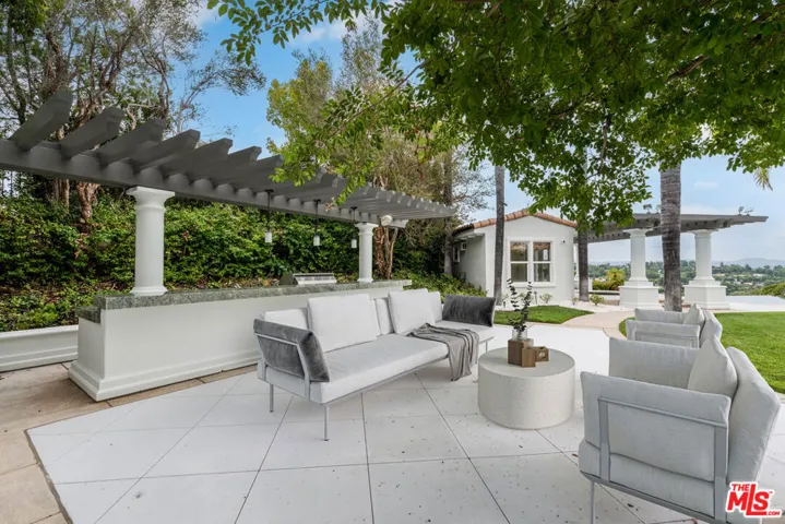 3791 Winford Drive, Tarzana, California 91356