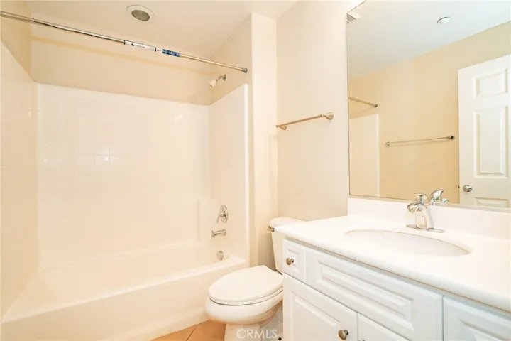 26 Vintage, Irvine, California 92620