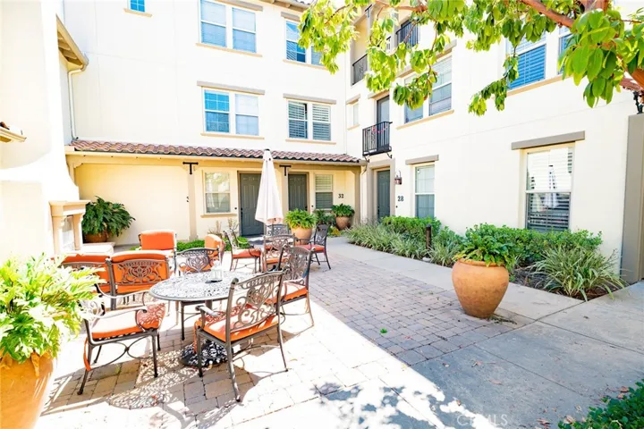 26 Vintage, Irvine, California 92620