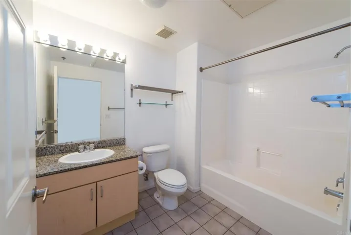 1643 6th Avenue 106, San Diego, California 92101