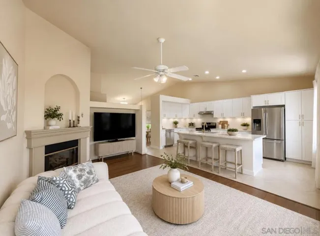 1992 Ridge Way Glen, Escondido, California 92029