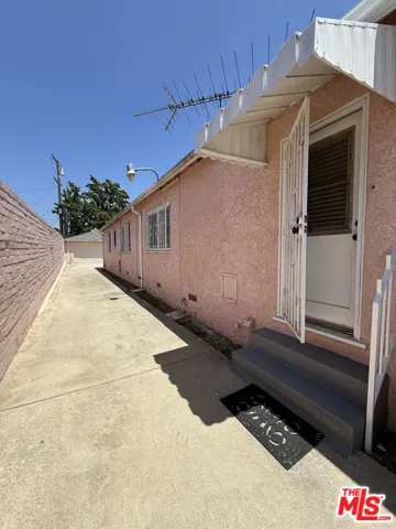 5908 S Fairfax Avenue, Los Angeles, California 90056