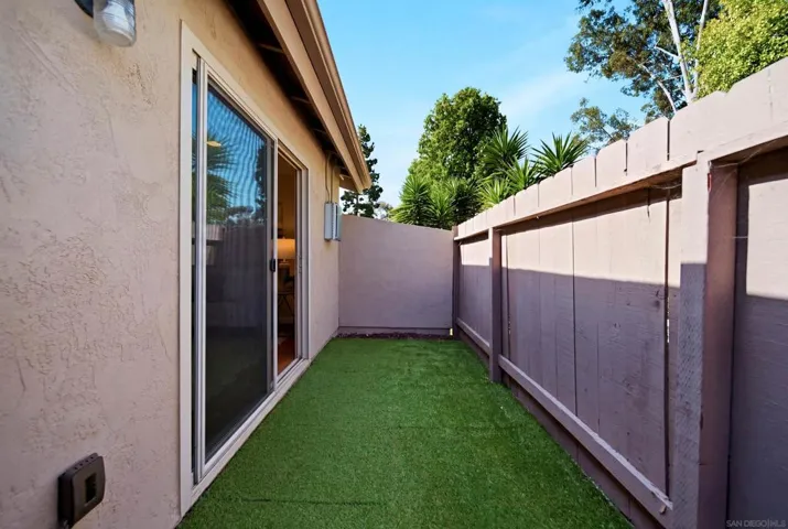 7828 Camino Raposa, San Diego, California 92122