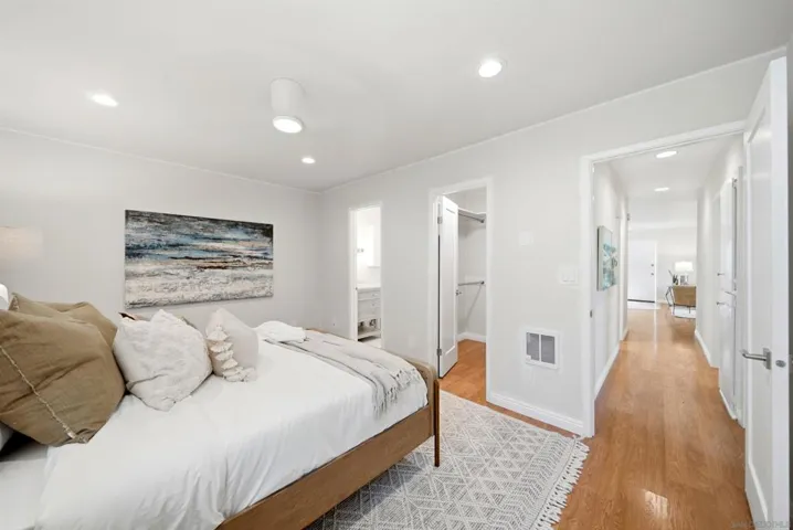 7828 Camino Raposa, San Diego, California 92122