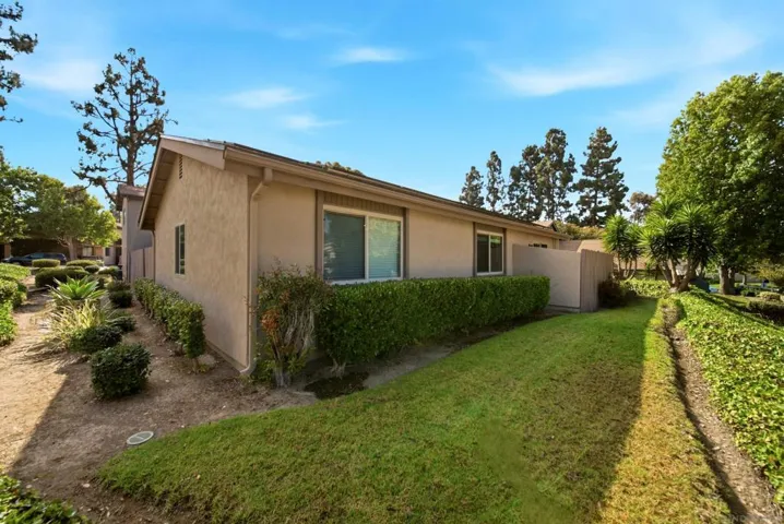 7828 Camino Raposa, San Diego, California 92122
