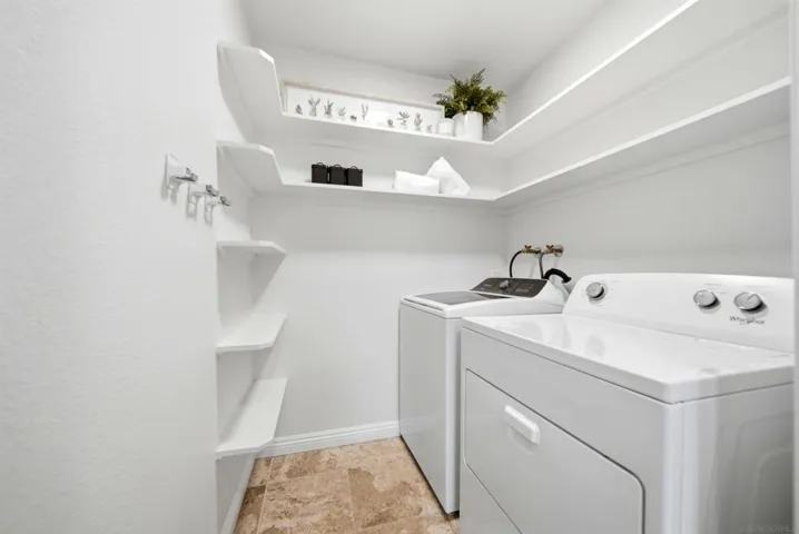 7828 Camino Raposa, San Diego, California 92122