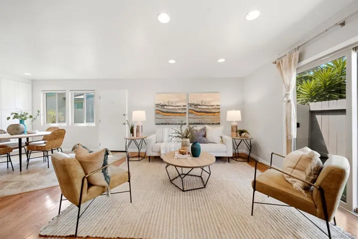 7828 Camino Raposa, San Diego, California 92122