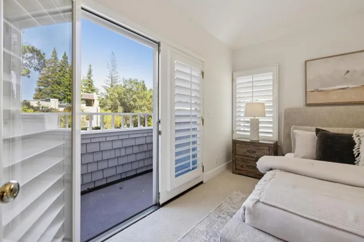 1270 University Drive, Menlo Park, California 94025