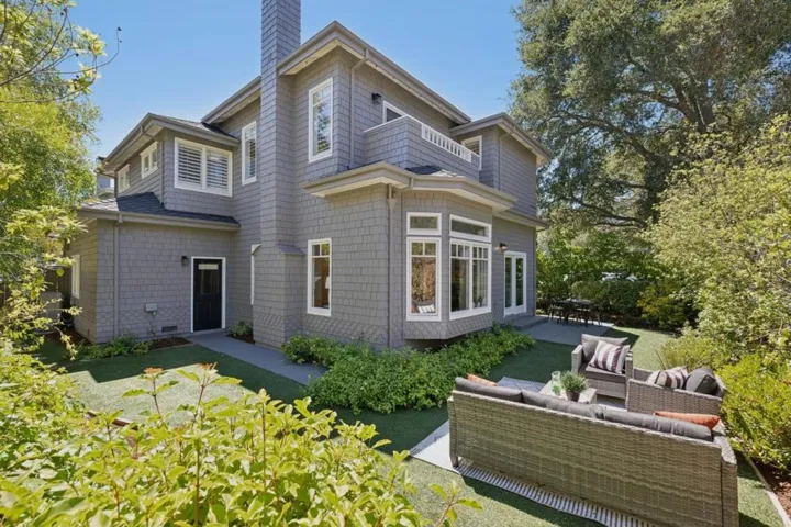 1270 University Drive, Menlo Park, California 94025