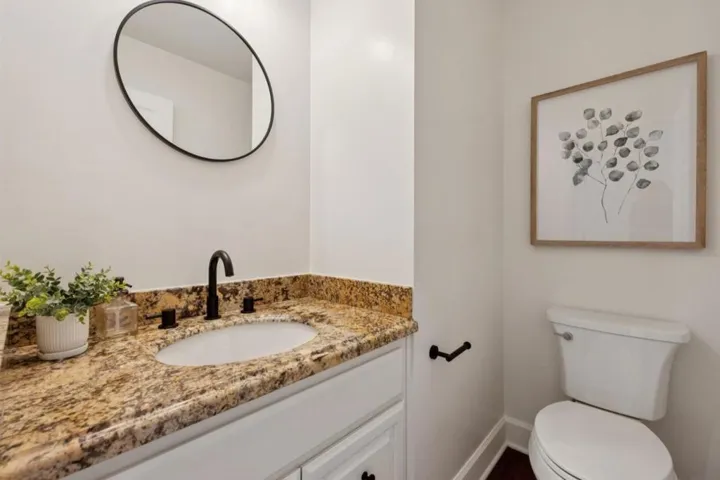1270 University Drive, Menlo Park, California 94025