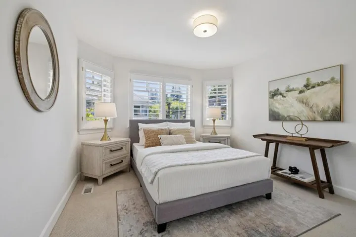 1270 University Drive, Menlo Park, California 94025