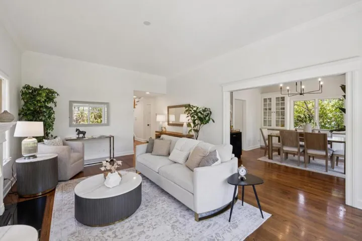 1270 University Drive, Menlo Park, California 94025