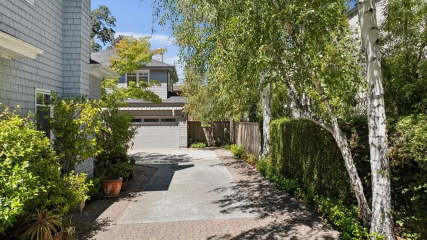 1270 University Drive, Menlo Park, California 94025