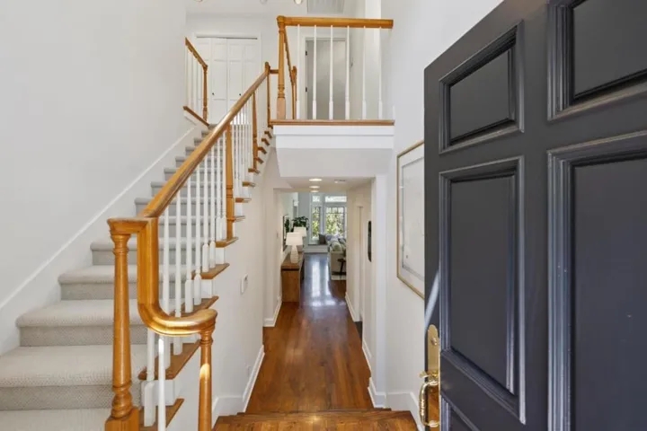 1270 University Drive, Menlo Park, California 94025