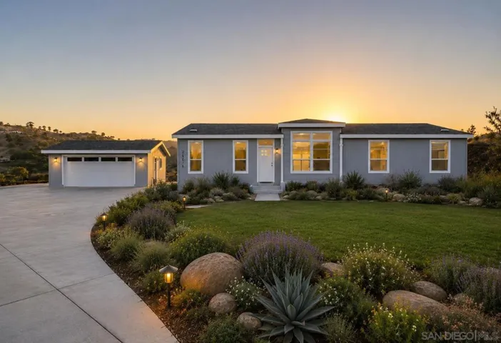 https://zimg.paragon.ice.com/ParagonImages/Property/PA/SDMLS/260017691/1/533/400/ed82c1209932842386d8a0e792df3b7a/3/635889d056451e036e8b924b846842b6/260017691-bf7a47a6-2139-4a07-a5ed-c75837a65f95.JPG