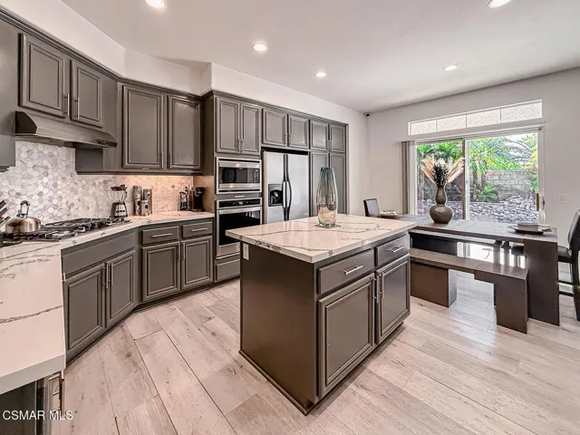 cFamily and Kitchen10