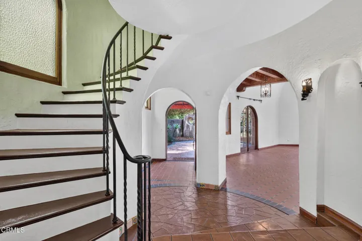550 Old Mill-13