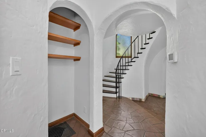 550 Old Mill-29