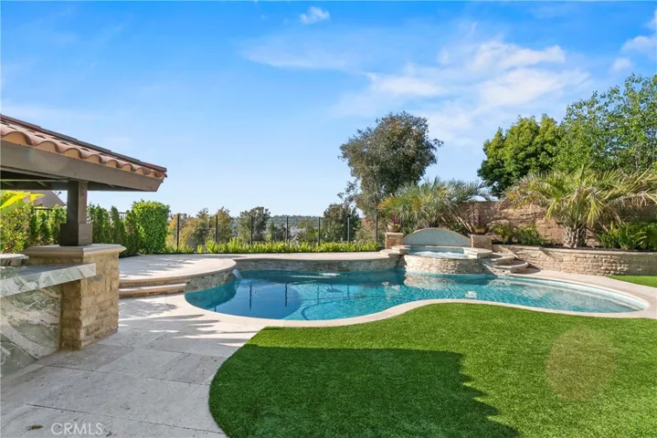 7 Kent Court, Ladera Ranch, California 92694