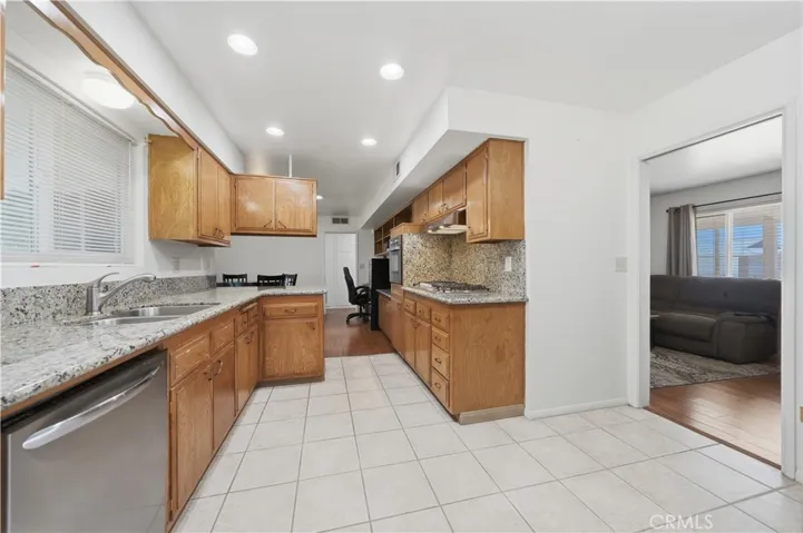 28561 Middlebury, Sun City, California 92586