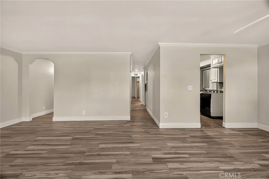 living room, looking towards the flex room & kitchebn